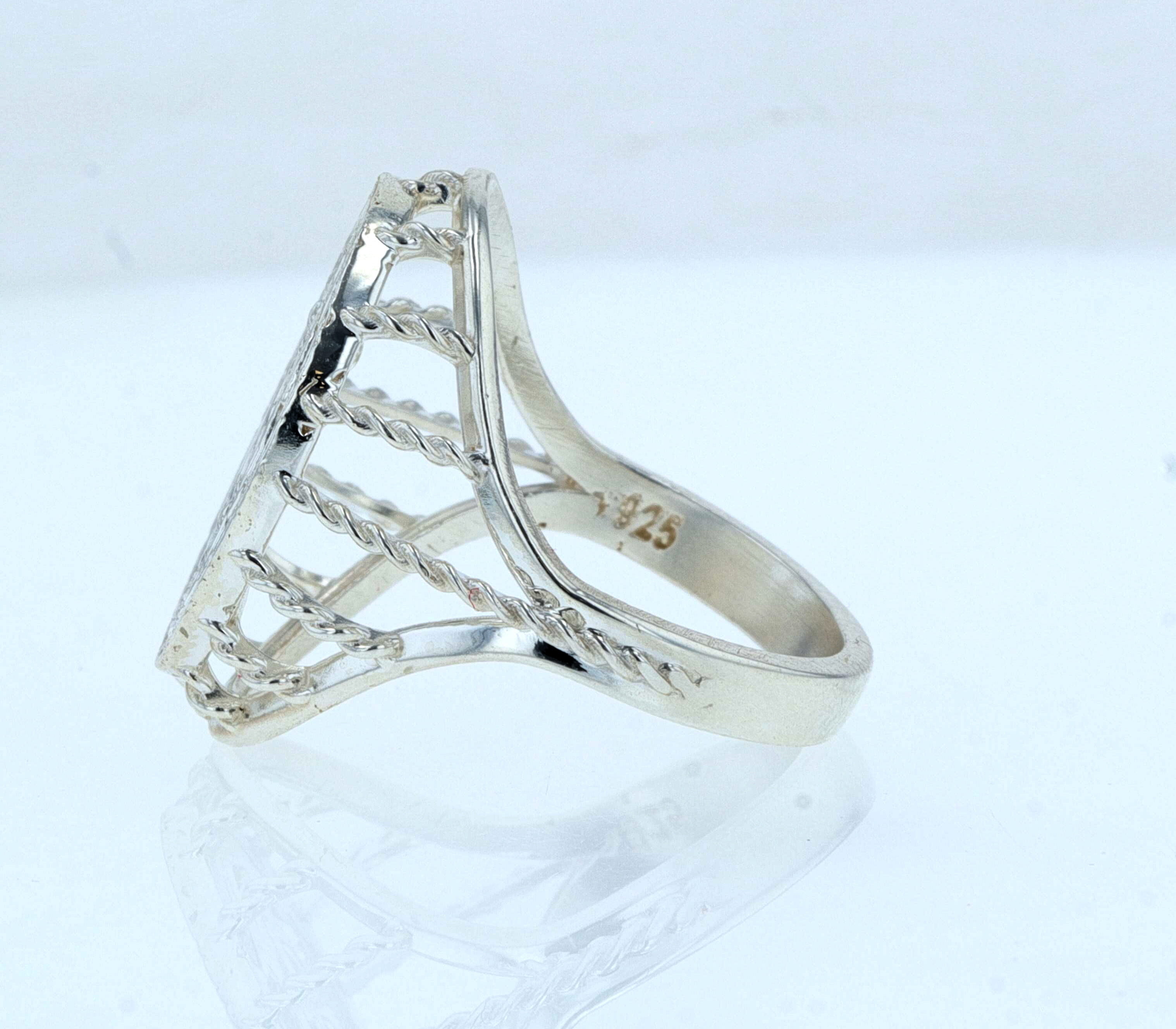 Salty Sisters Rope Ring